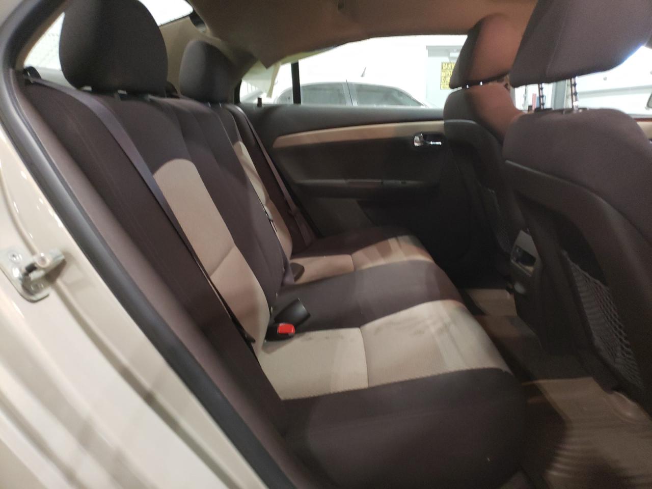 2011 Chevrolet Malibu - Image 10