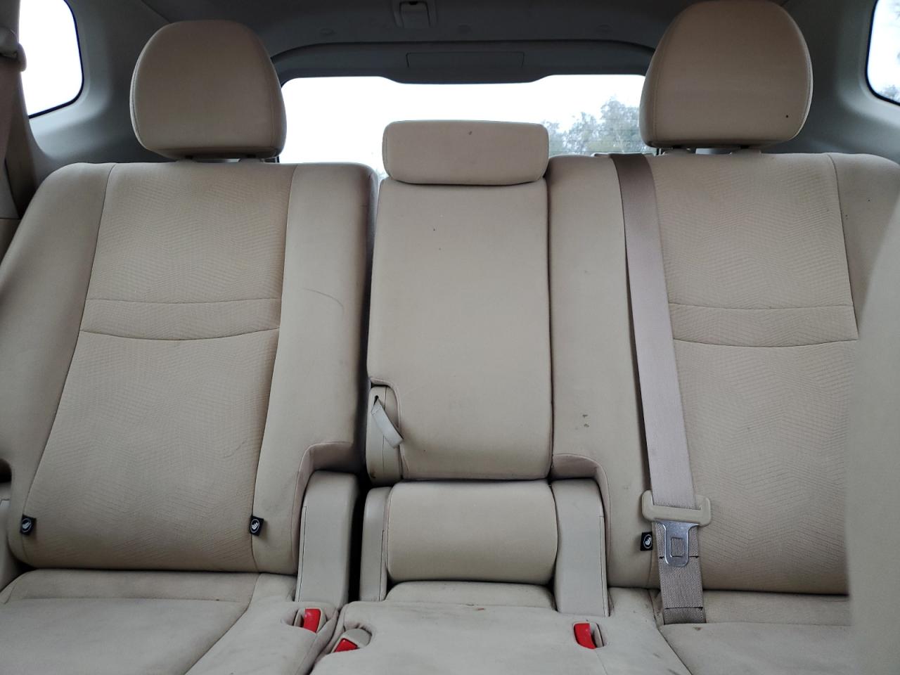 2016 Nissan Rogue - Image 10