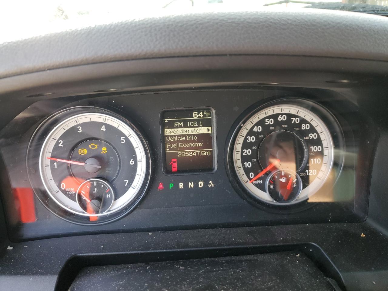 2014 RAM 1500 - Image 9