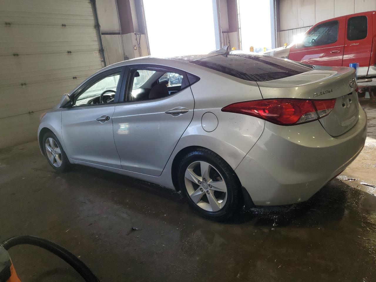 2012 Hyundai Elantra - Image 2