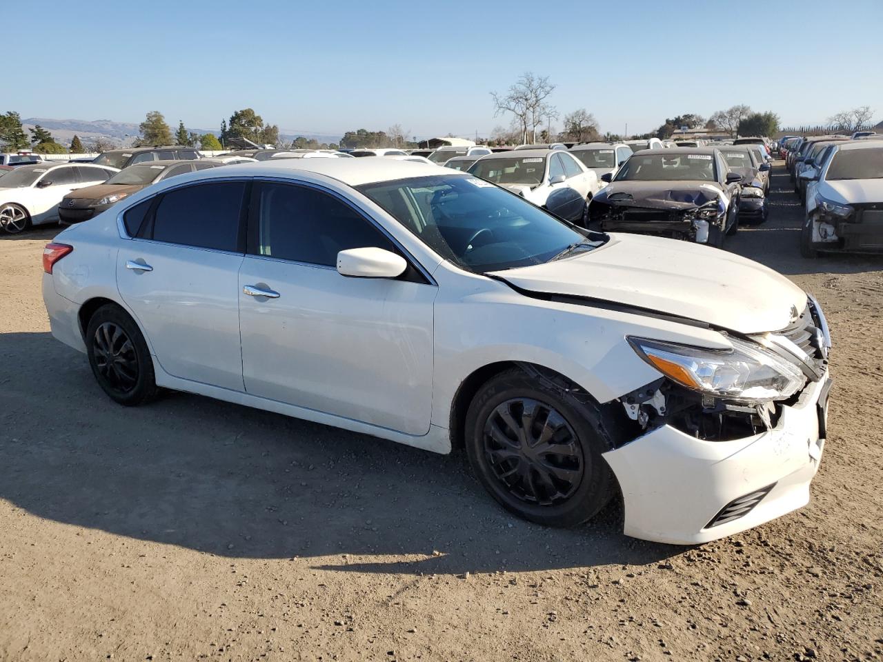 2016 Nissan Altima - Image 4