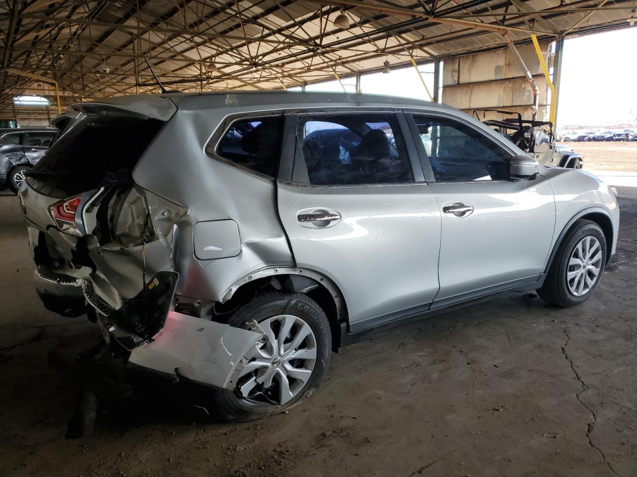 2015 Nissan Rogue - Image 3