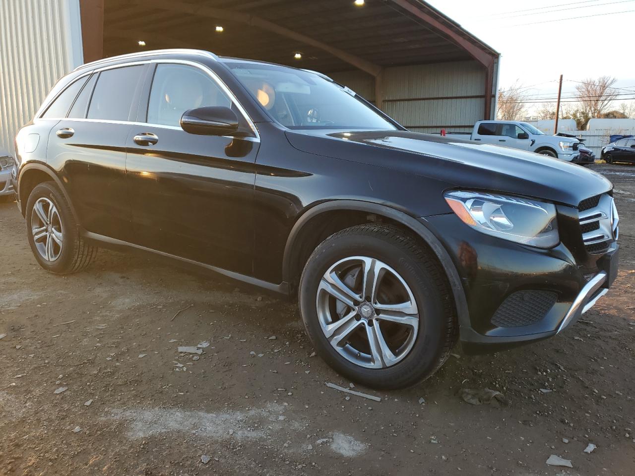 2016 Mercedes-Benz GLC - Image 4