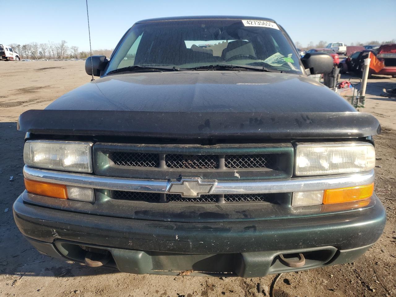 2003 Chevrolet S-10 Pickup - Image 5