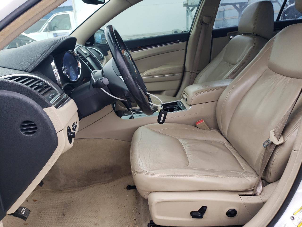 2011 Chrysler 300 - Image 7