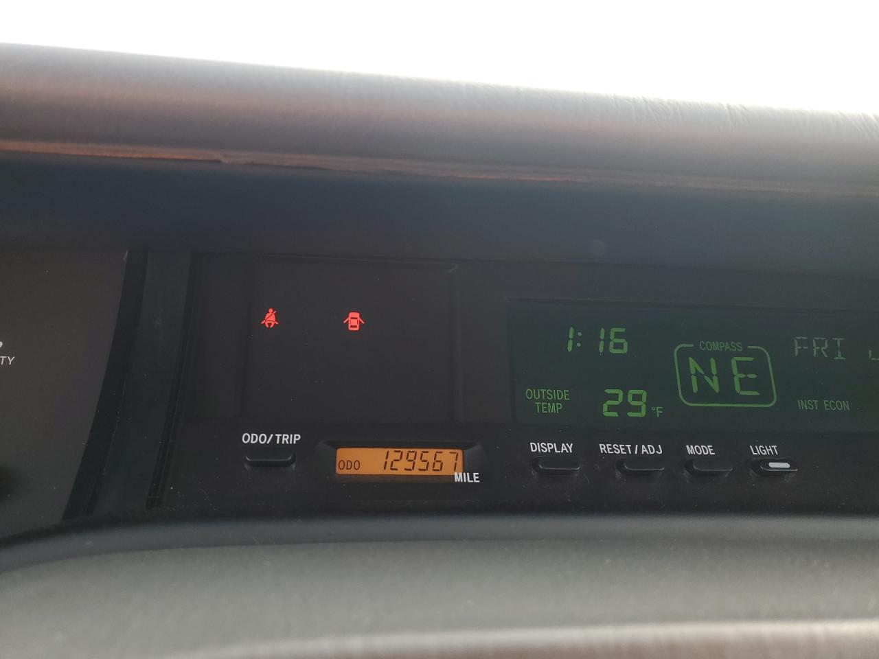 2000 Toyota Avalon - Image 9