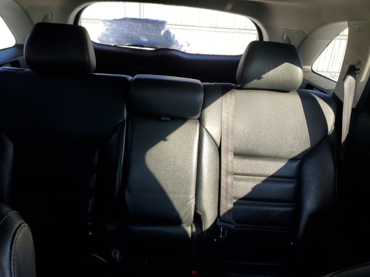 2017 Kia Sorento - Image 10