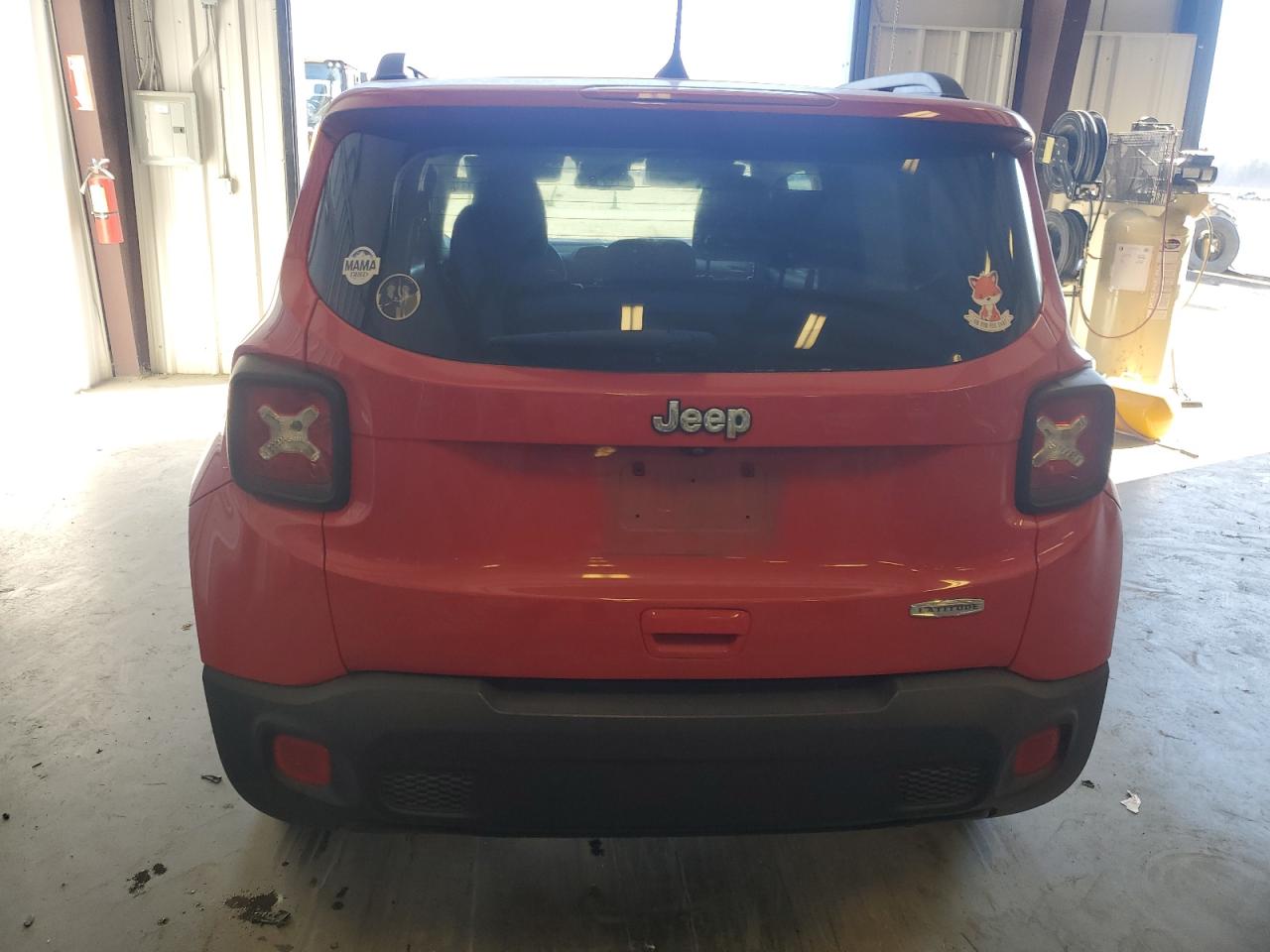 2018 Jeep Renegade - Image 6
