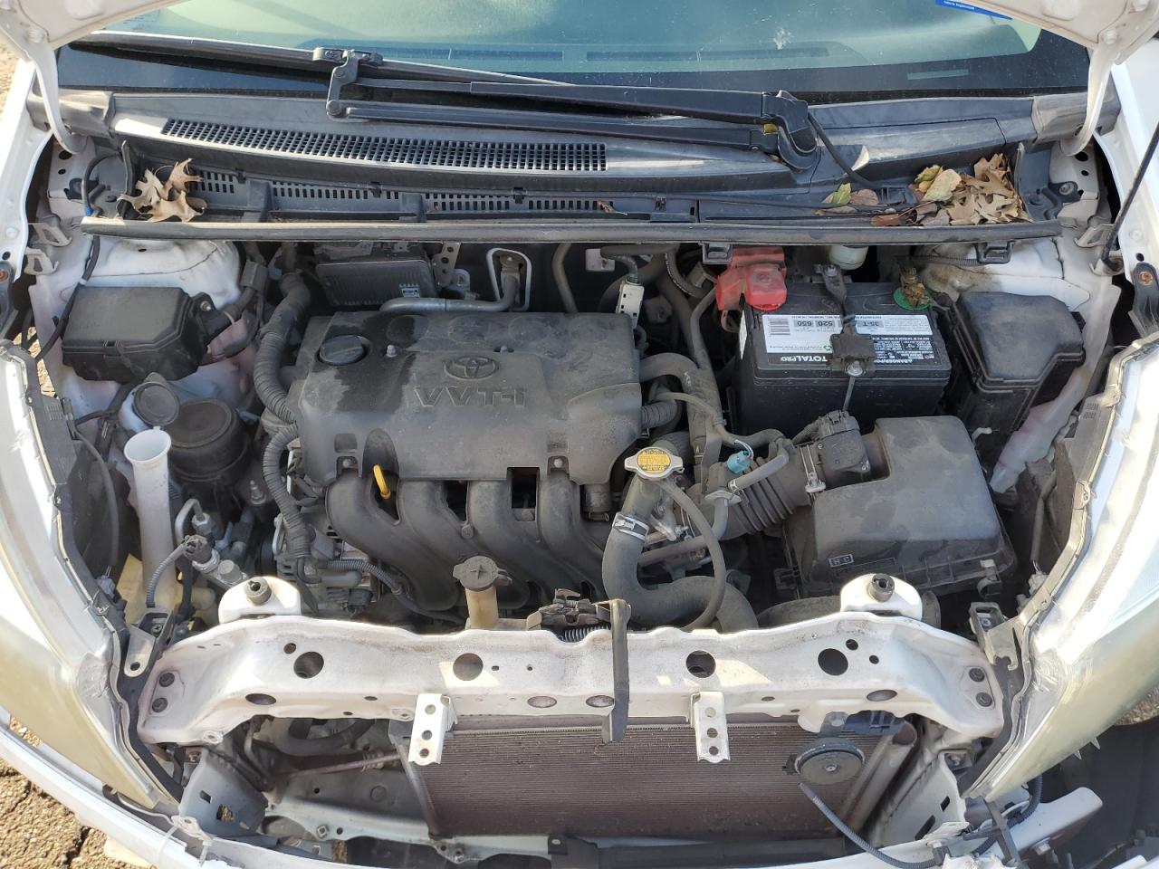 2013 Toyota Yaris - Image 13