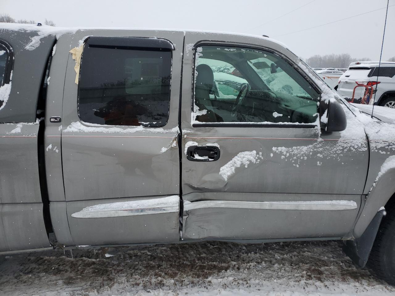 2005 GMC Sierra - Image 10