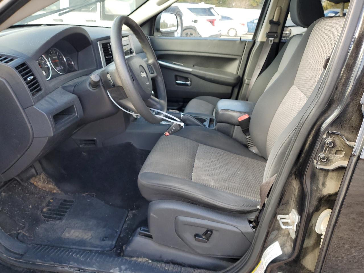 2010 Jeep Grand Cherokee - Image 7