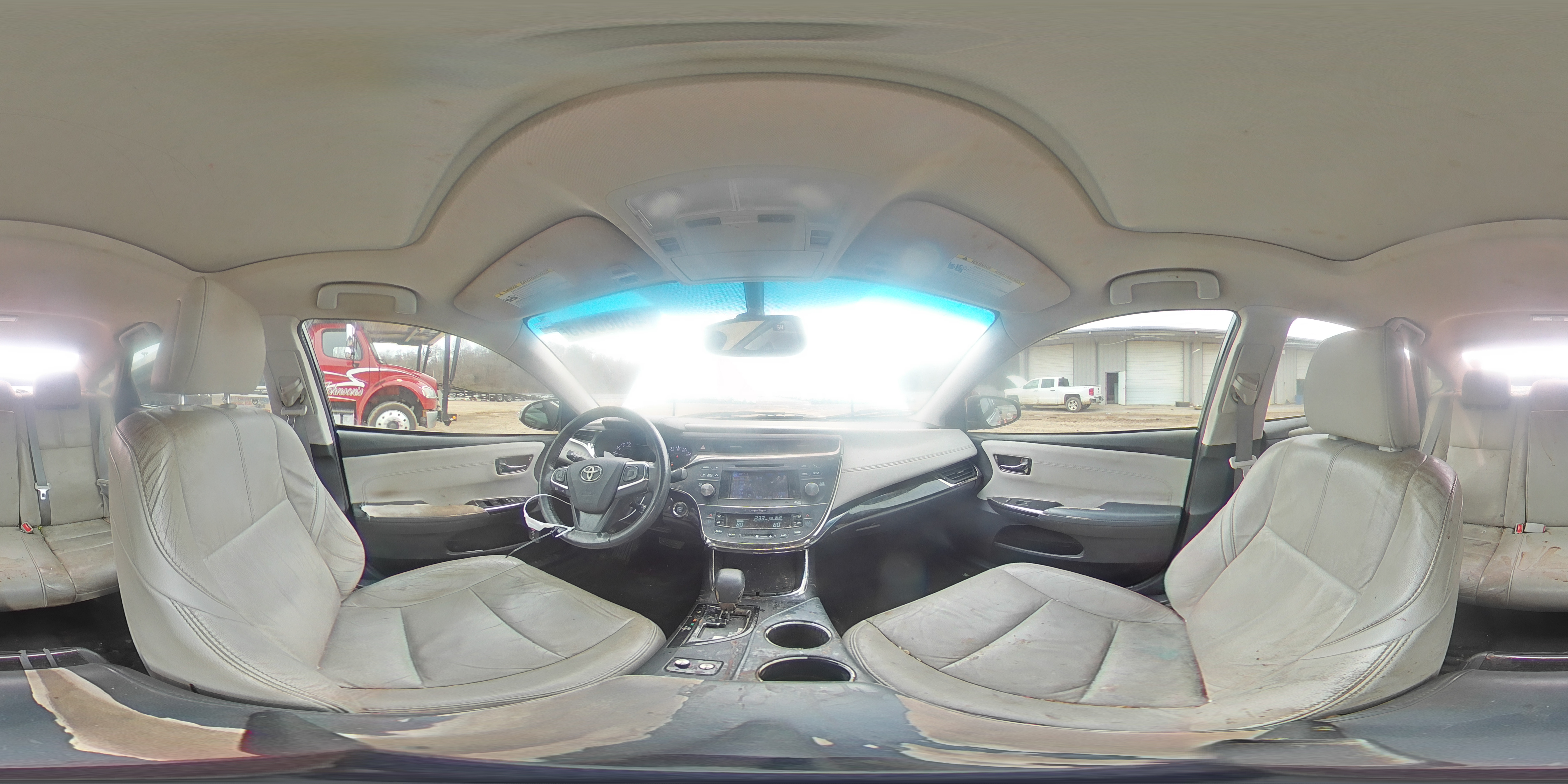 2014 Toyota Avalon - Image 13