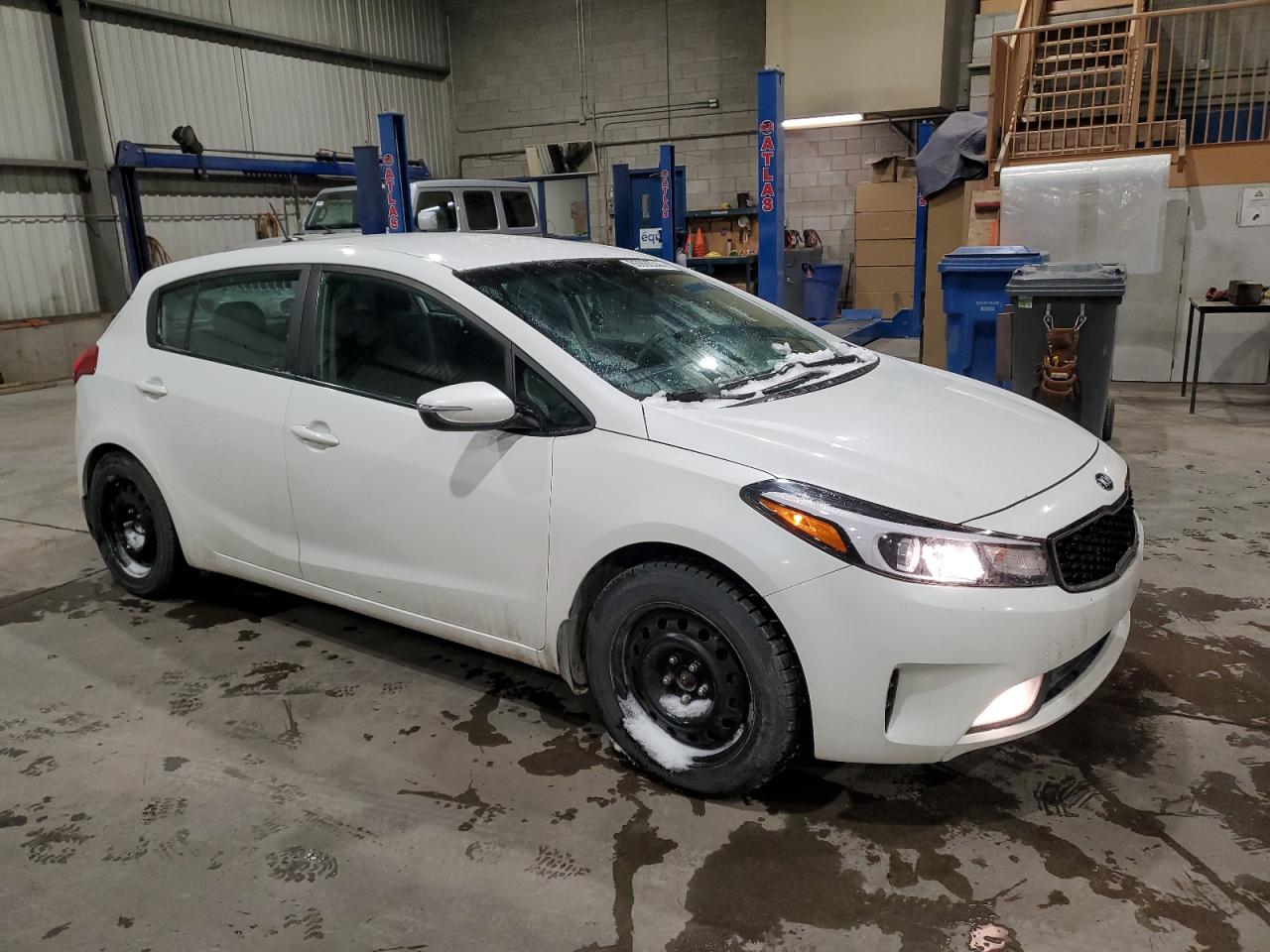 2018 Kia Forte - Image 4