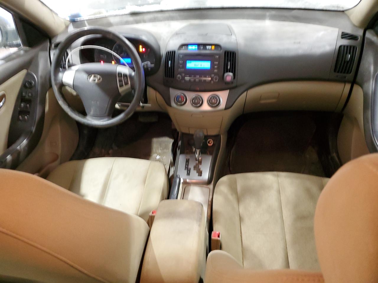 2010 Hyundai Elantra - Image 8