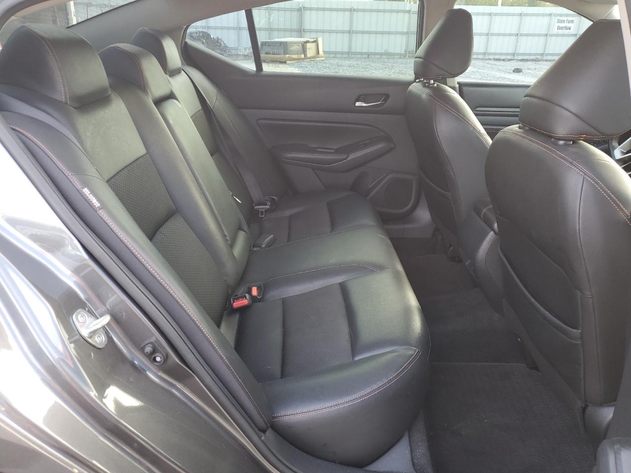 2021 Nissan Altima - Image 10