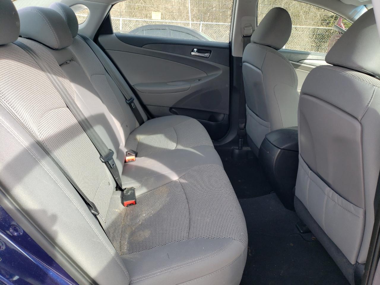 2014 Hyundai Sonata - Image 10