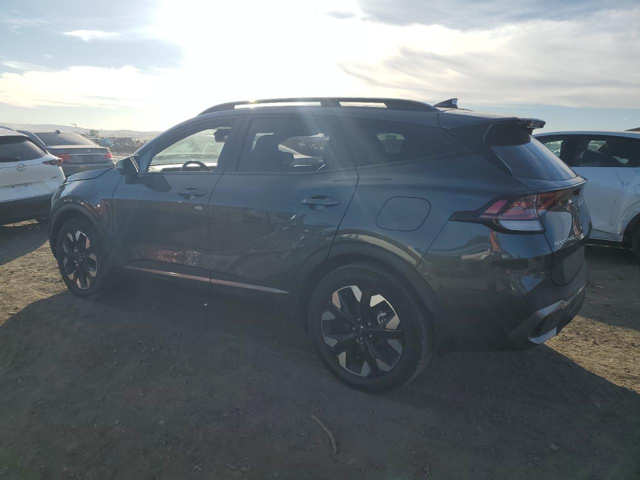 2023 Kia Sportage - Image 2