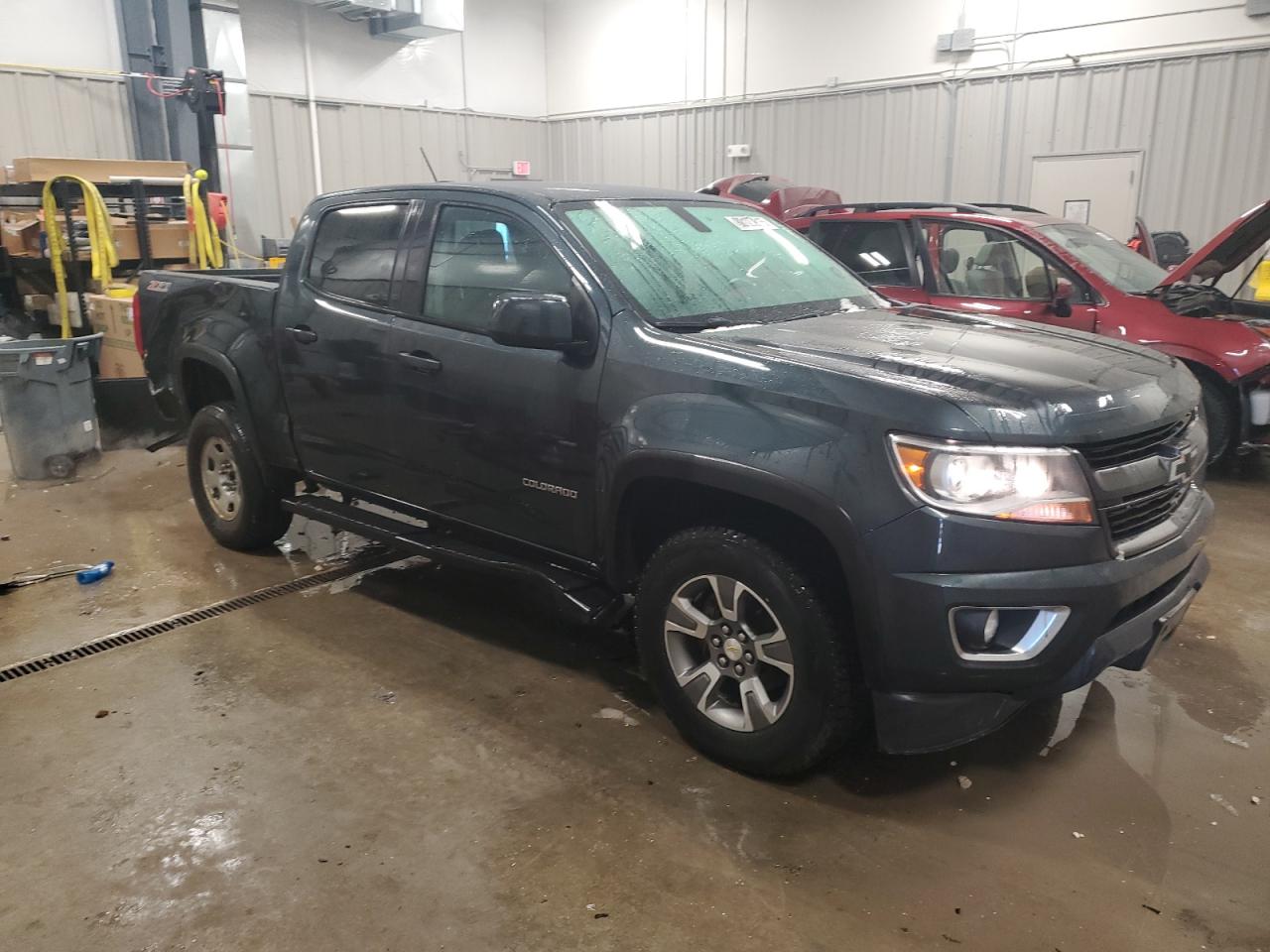 2017 Chevrolet Colorado - Image 4