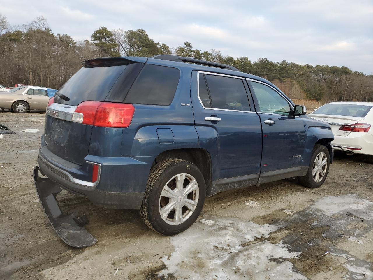 2016 GMC Terrain - Image 3