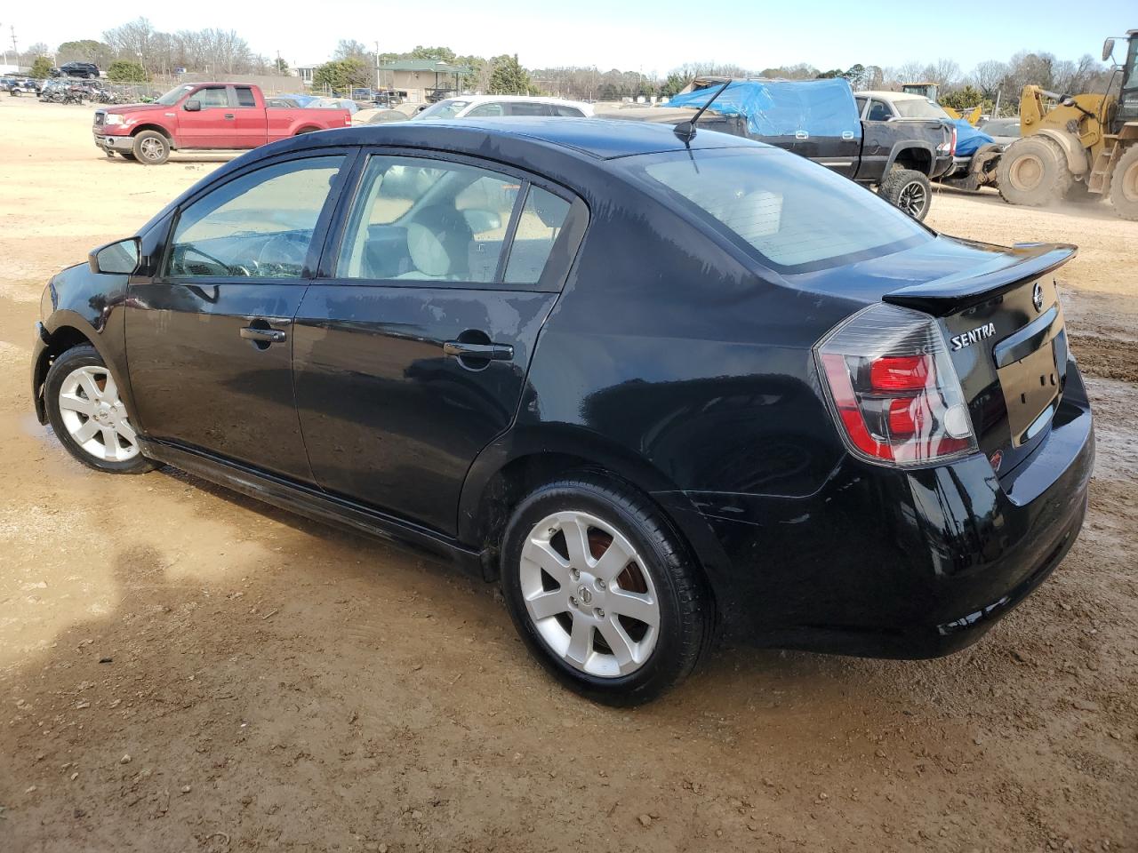 2010 Nissan Sentra - Image 2