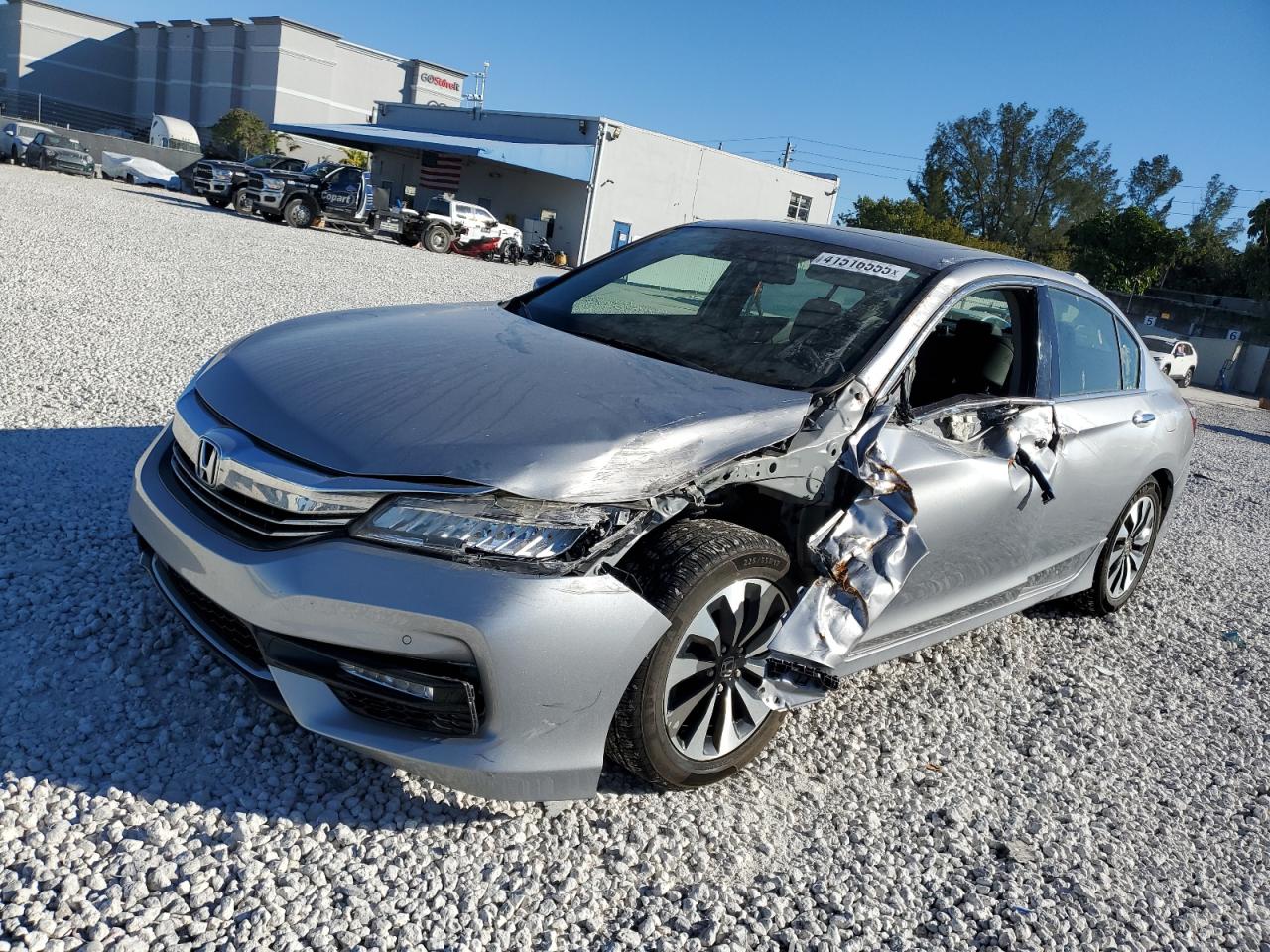 JHMCR6F74HC030704 2017 HONDA ACCORD - Image 1