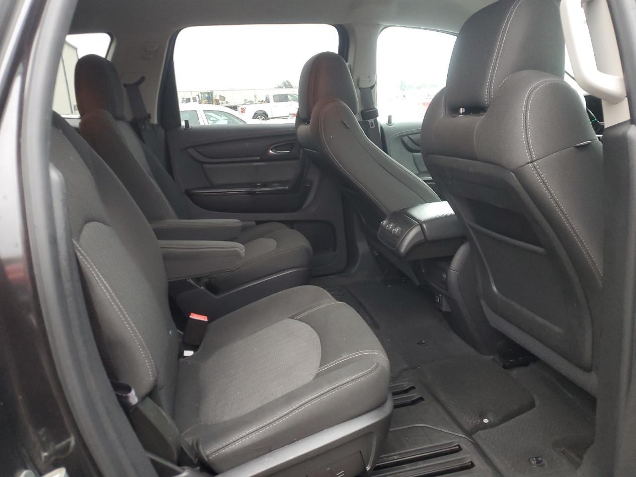 2017 Chevrolet Traverse - Image 11
