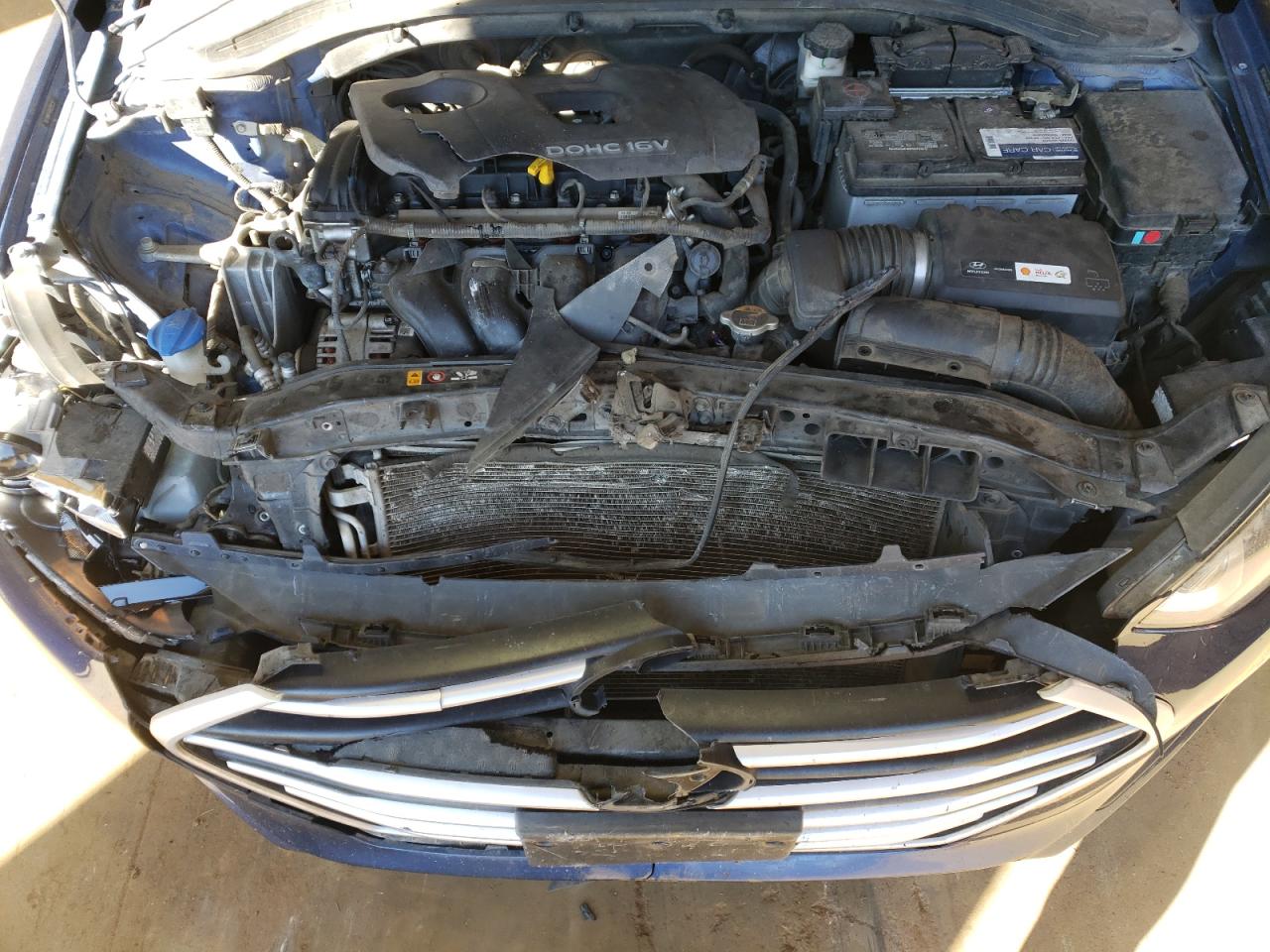 2018 Hyundai Elantra - Image 11