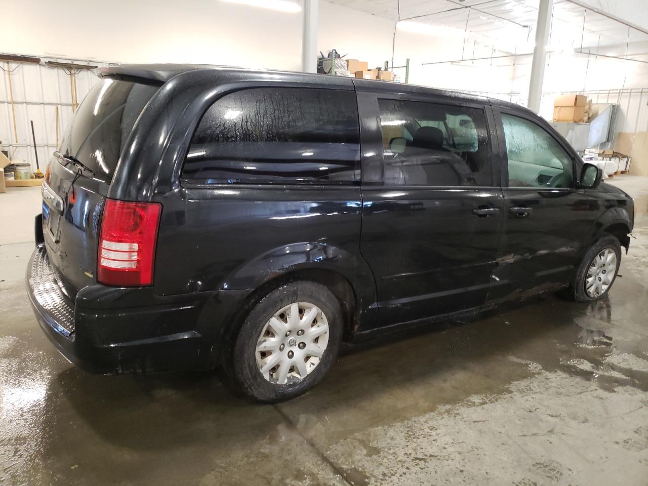 2008 Chrysler Town & Country - Image 3