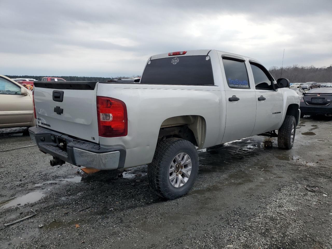 2010 Chevrolet Silverado - Image 3
