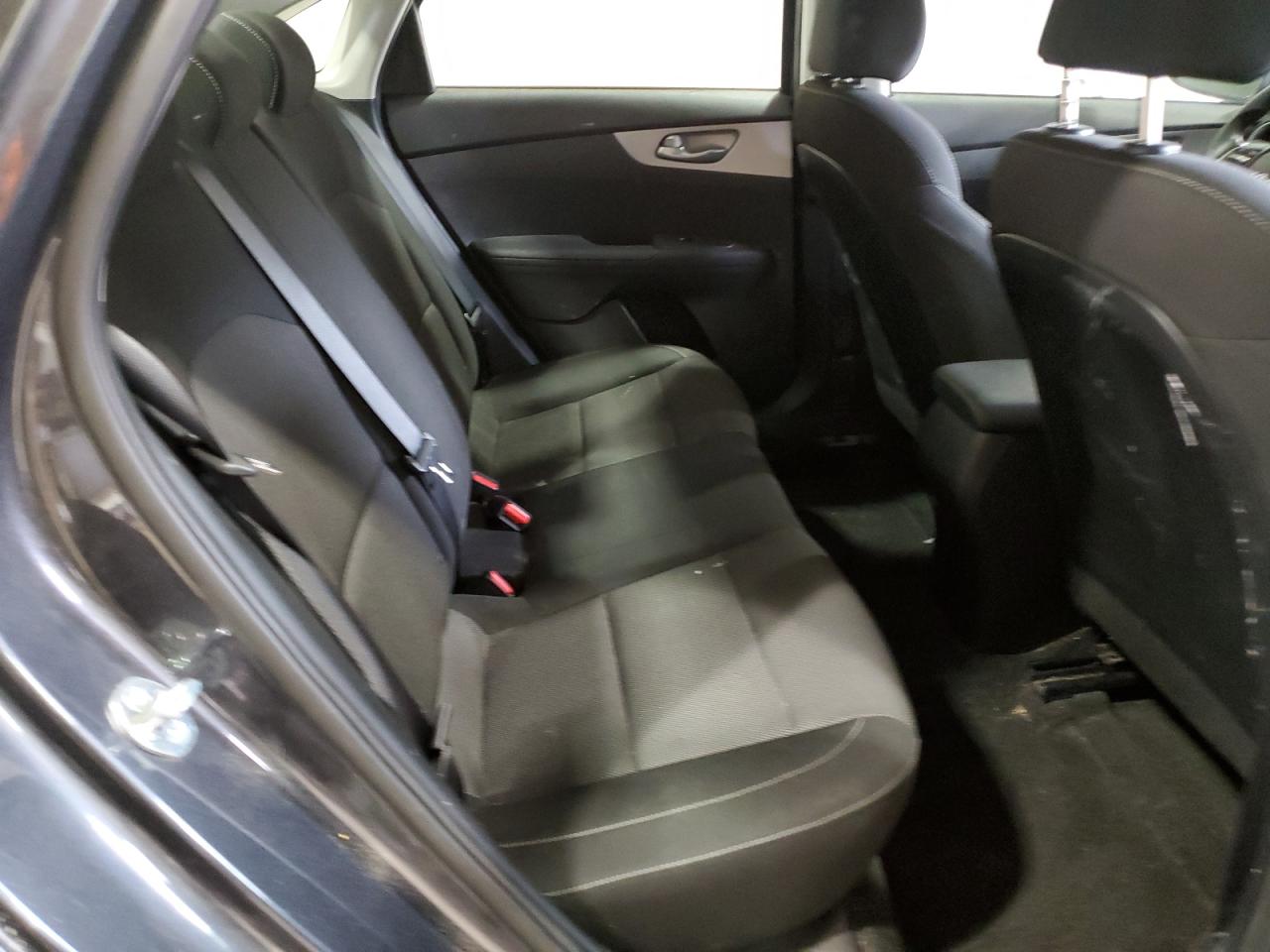 2023 Kia Forte - Image 10