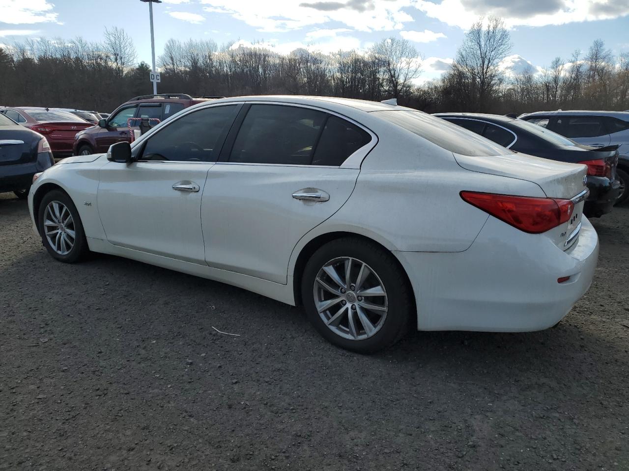 VIN JN1EV7AR0GM342390 2016 INFINITI Q50 no.2