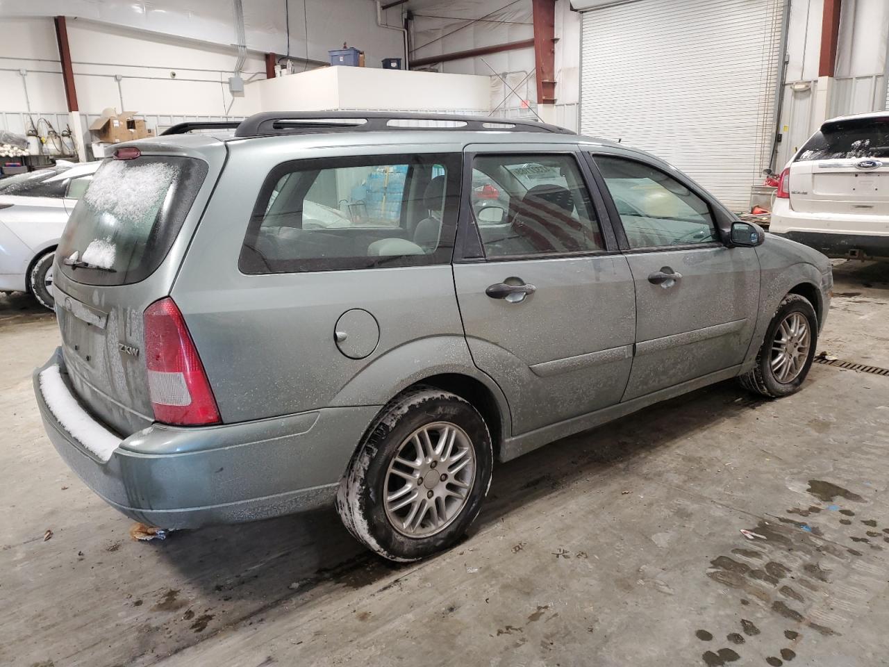 2005 Ford Focus - Image 3