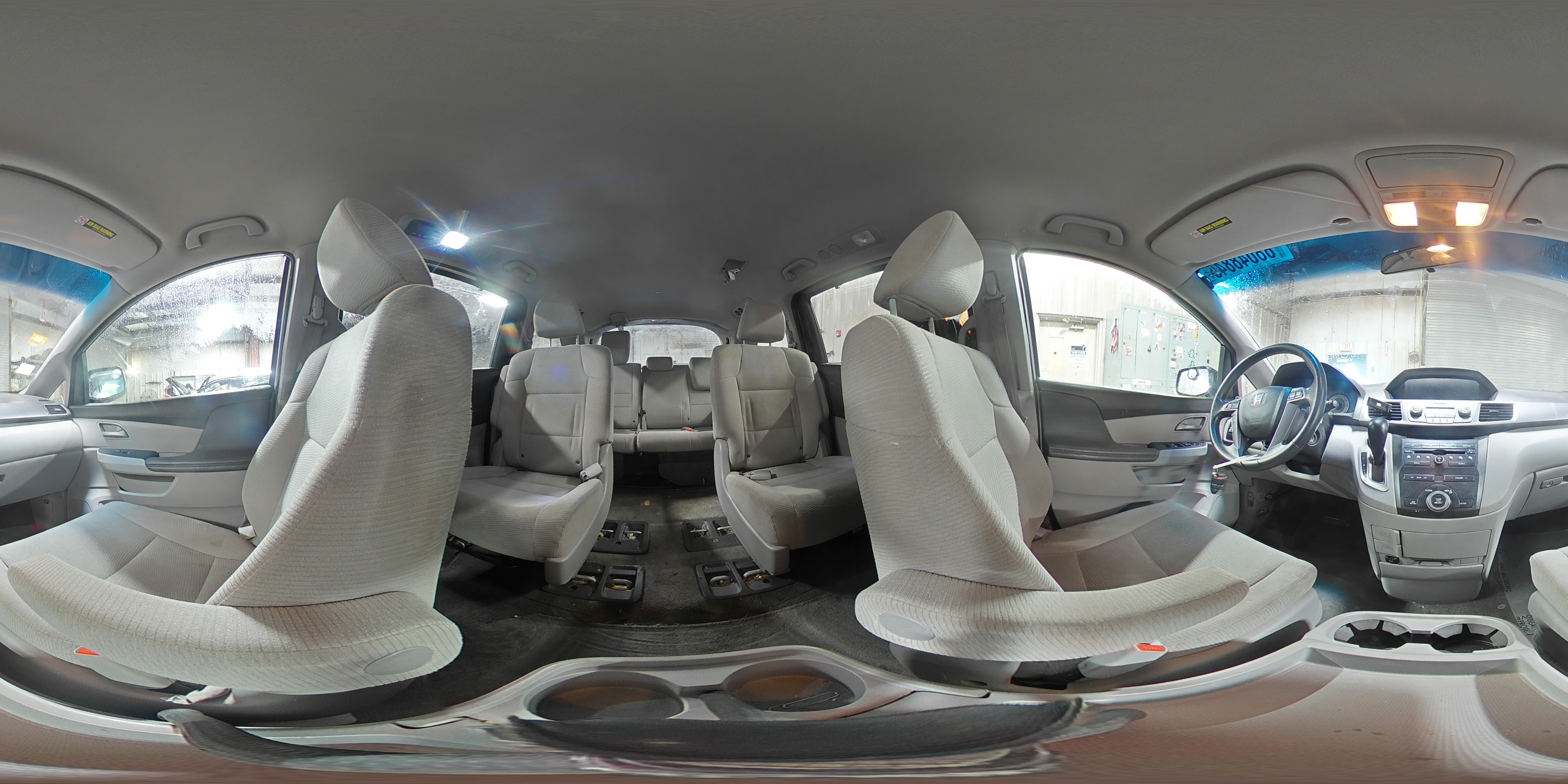 2012 Honda Odyssey - Image 15