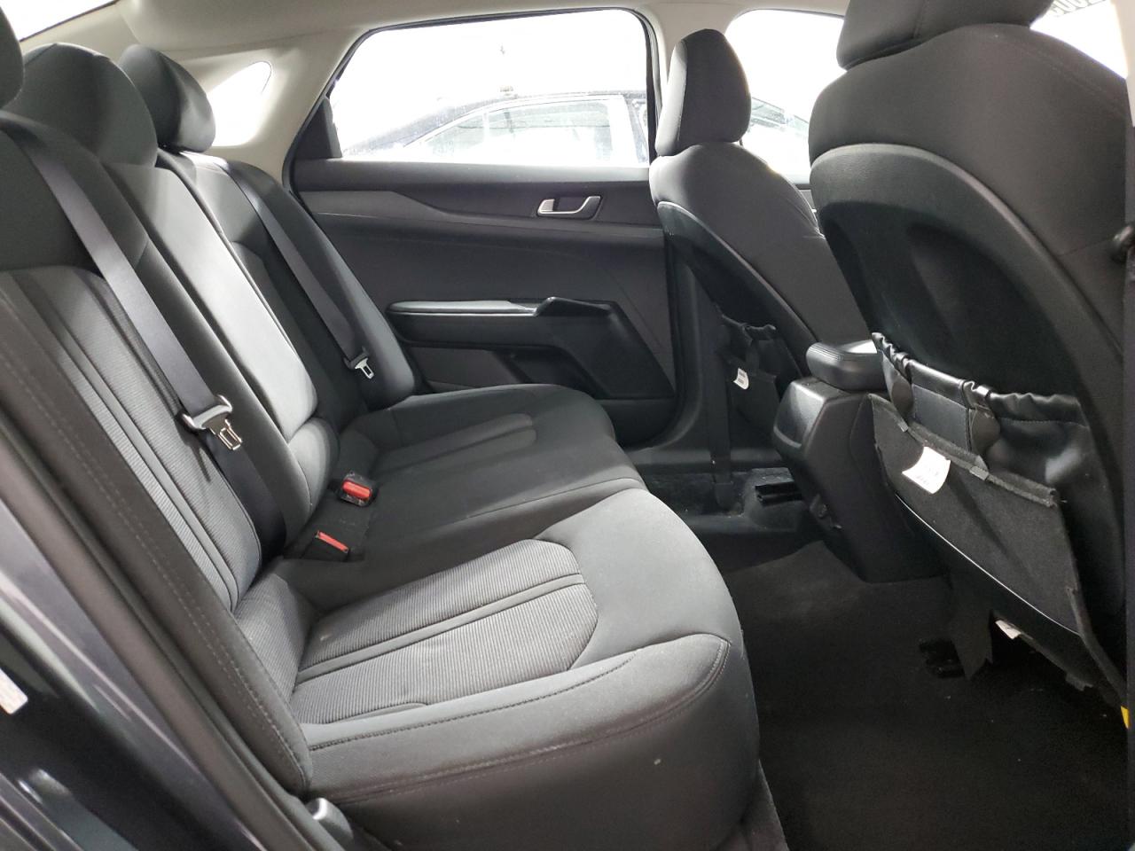 2023 Kia K5 - Image 10