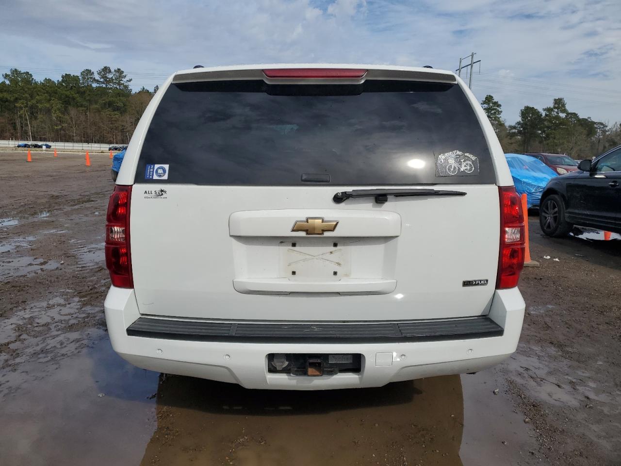 2007 Chevrolet Suburban - Image 6