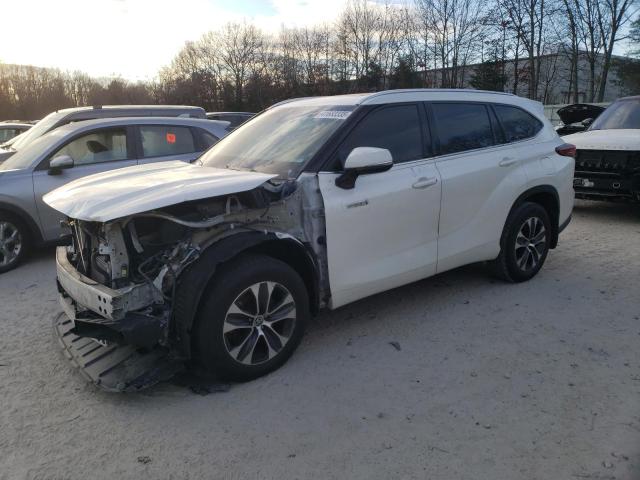 2021 Toyota Highlander Hybrid Xle