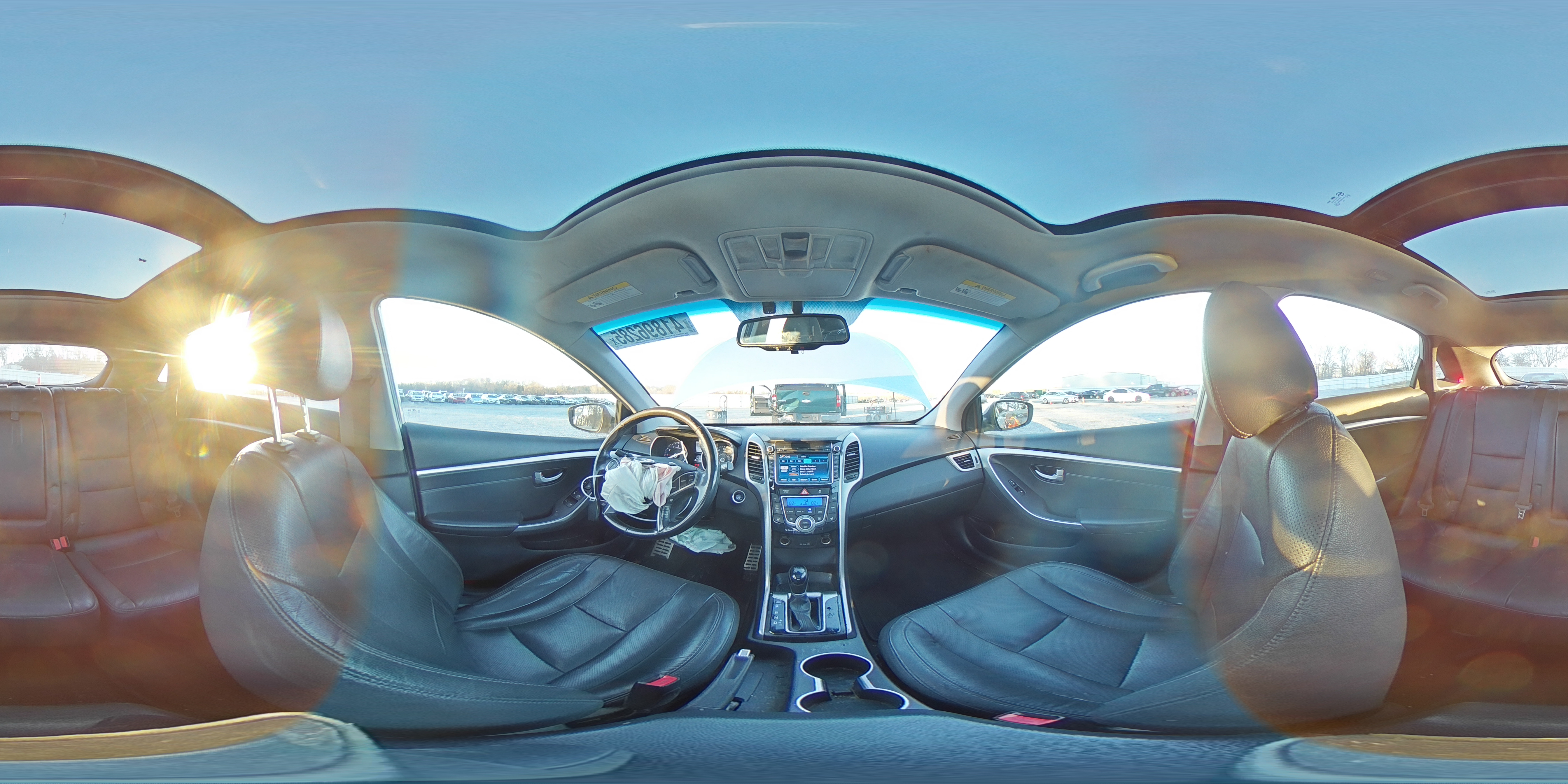 2014 Hyundai Elantra - Image 12