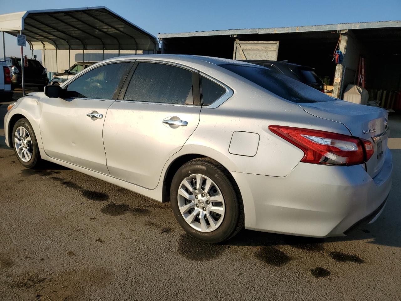2016 Nissan Altima - Image 2