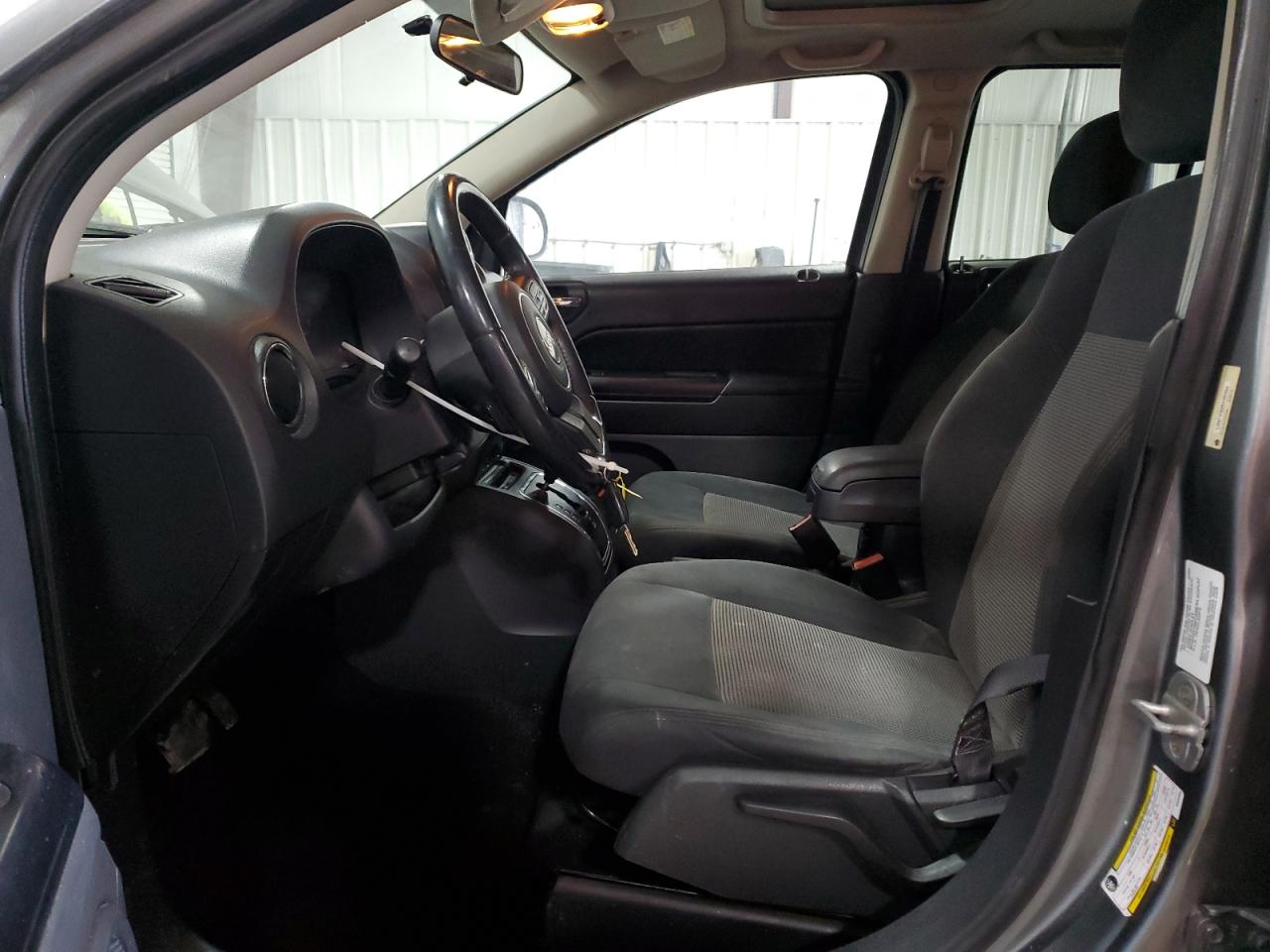2011 Jeep Compass - Image 7