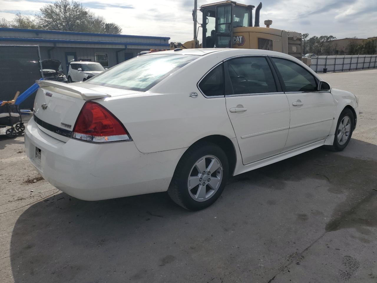 2009 Chevrolet Impala - Image 3