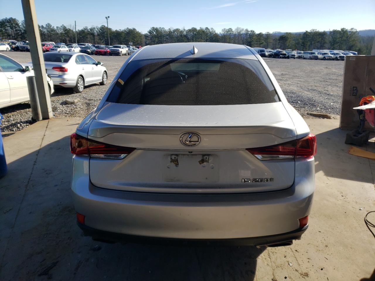 2017 Lexus IS - Image 6