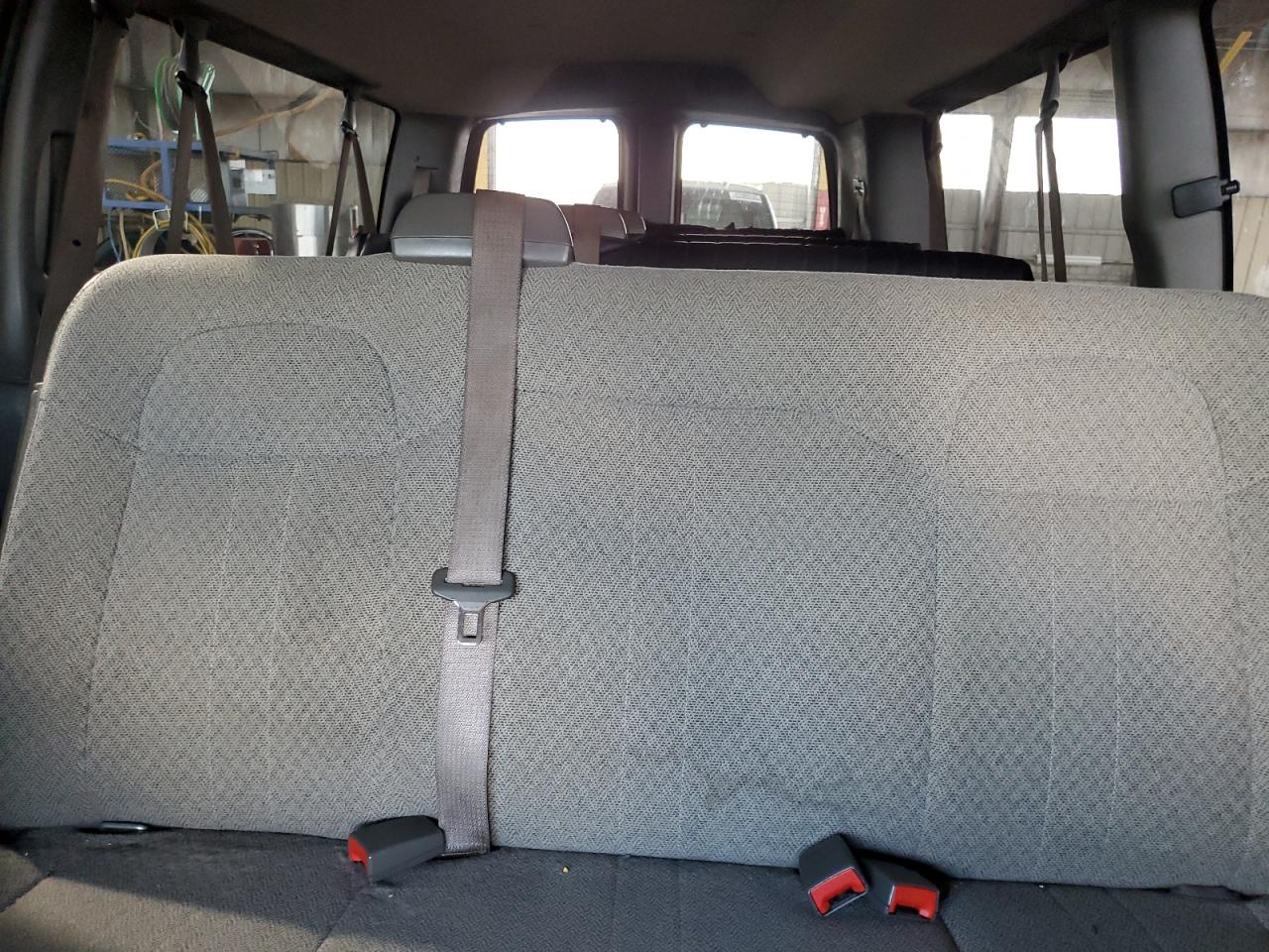 2019 Chevrolet Express - Image 10