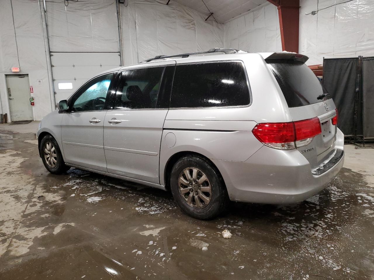2010 Honda Odyssey - Image 2