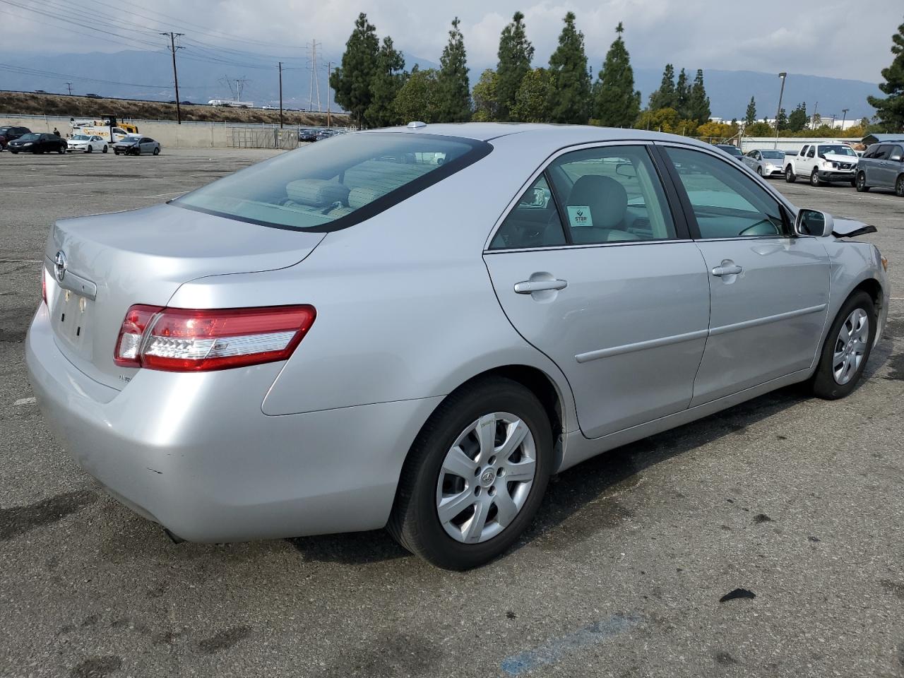 2010 Toyota Camry - Image 3