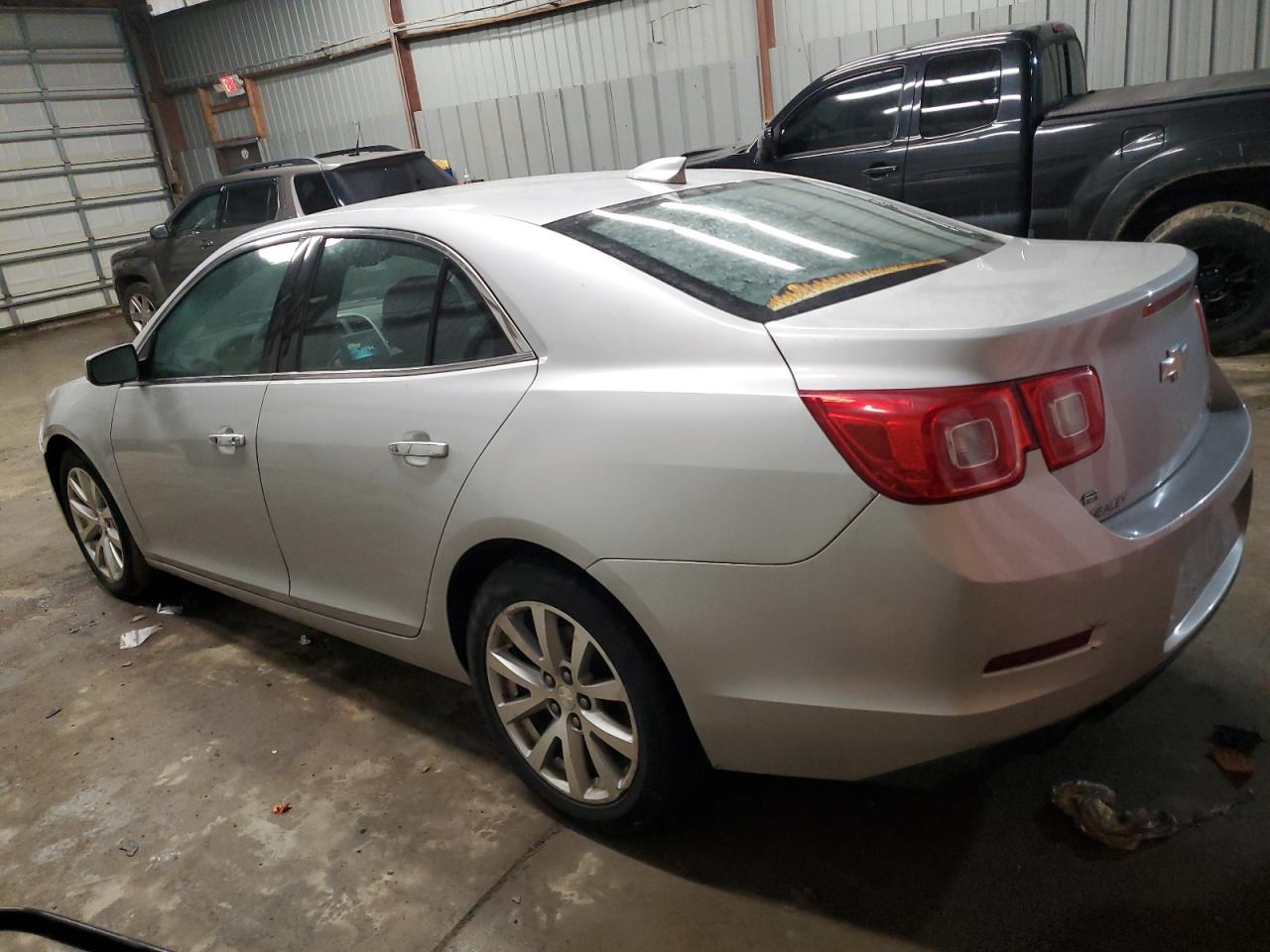 2016 Chevrolet Malibu - Image 2