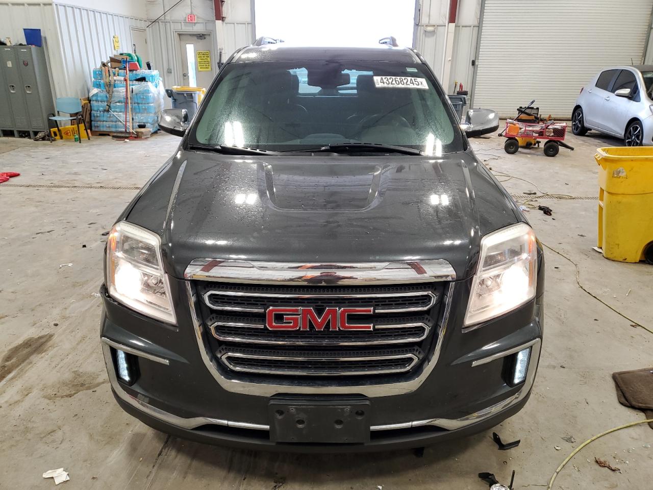 2017 GMC Terrain - Image 5