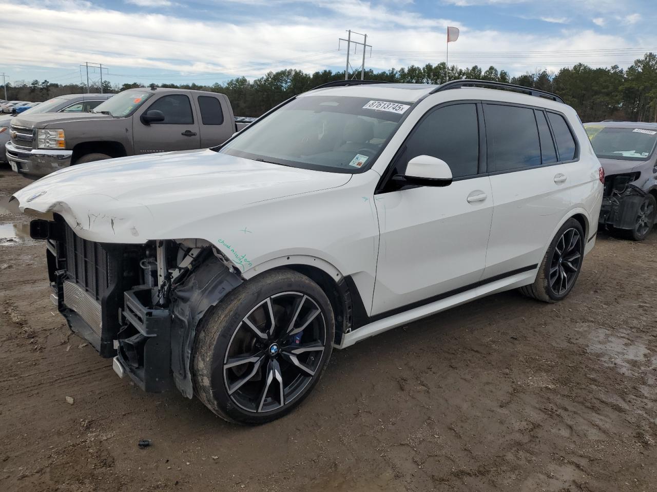 2022 BMW X7 - Image 1