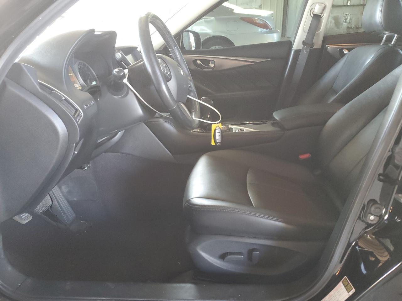 2015 Infiniti Q50 - Image 7