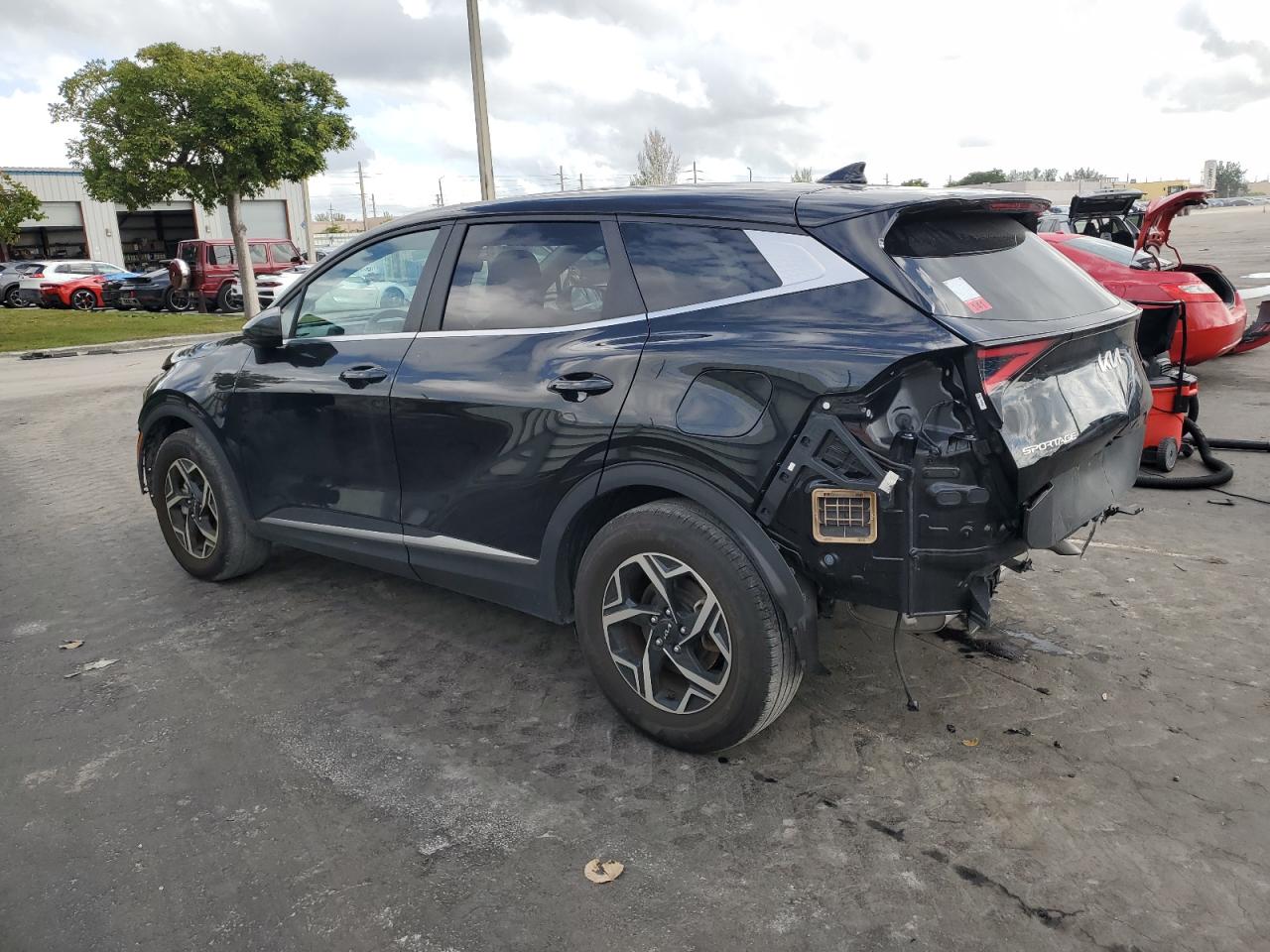 2023 Kia Sportage - Image 2