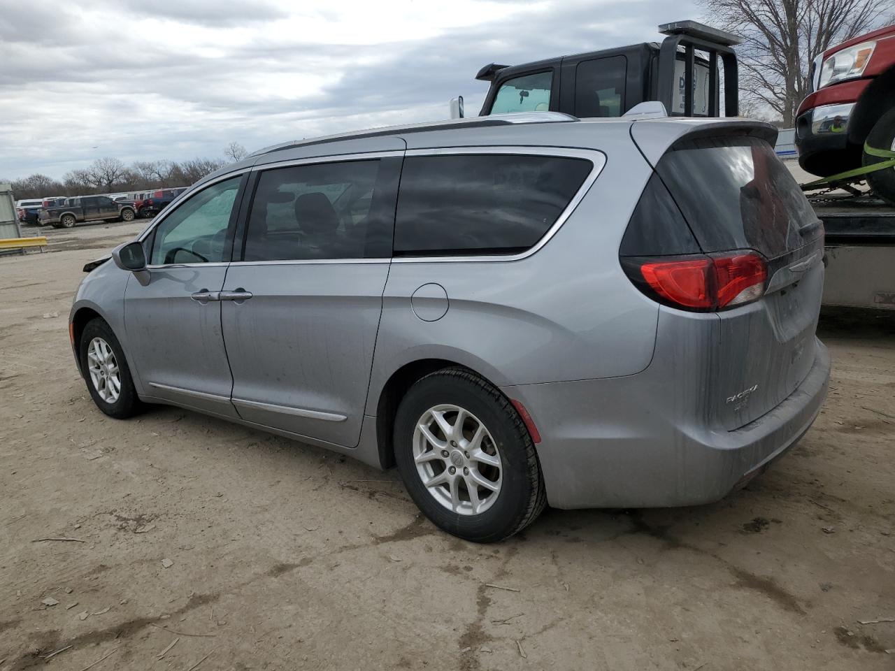 2020 Chrysler Pacifica - Image 2